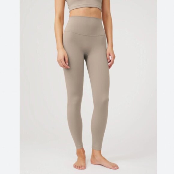 Another Version Second Skin Legging in Mink - Picture 2 of 6